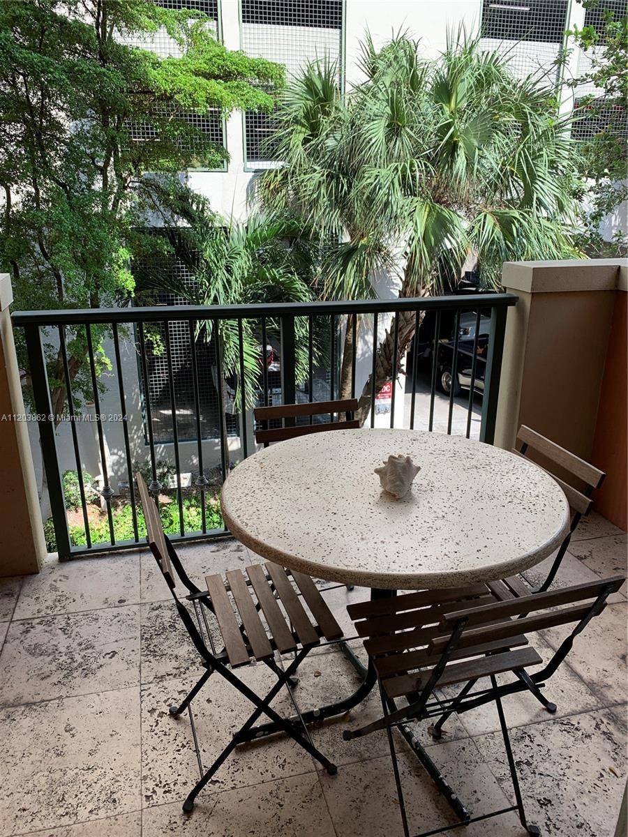 2951 S Bayshore DrMiami - Condo-Hotel,Condo condo unit 417 - picture