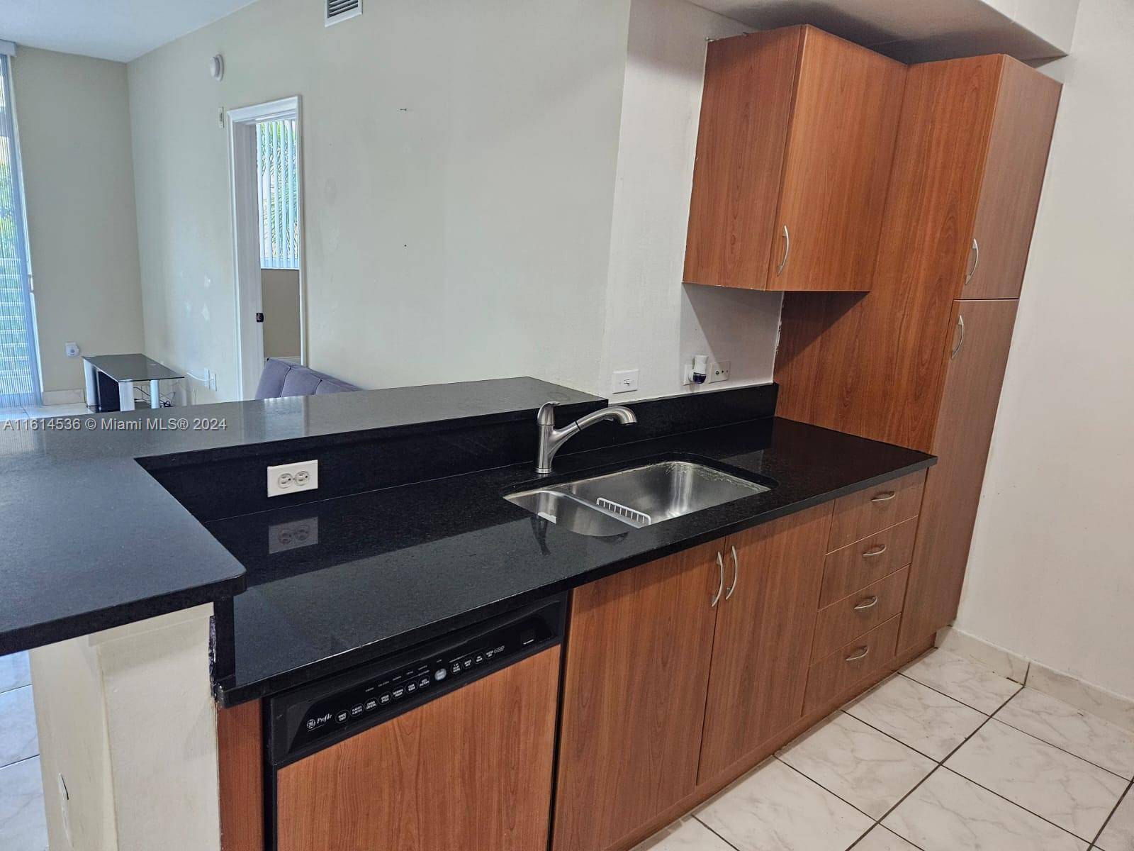 2775 NE NE 187th STAventura - Condo/Co-Op/Annual,Condo condo unit 323 - picture