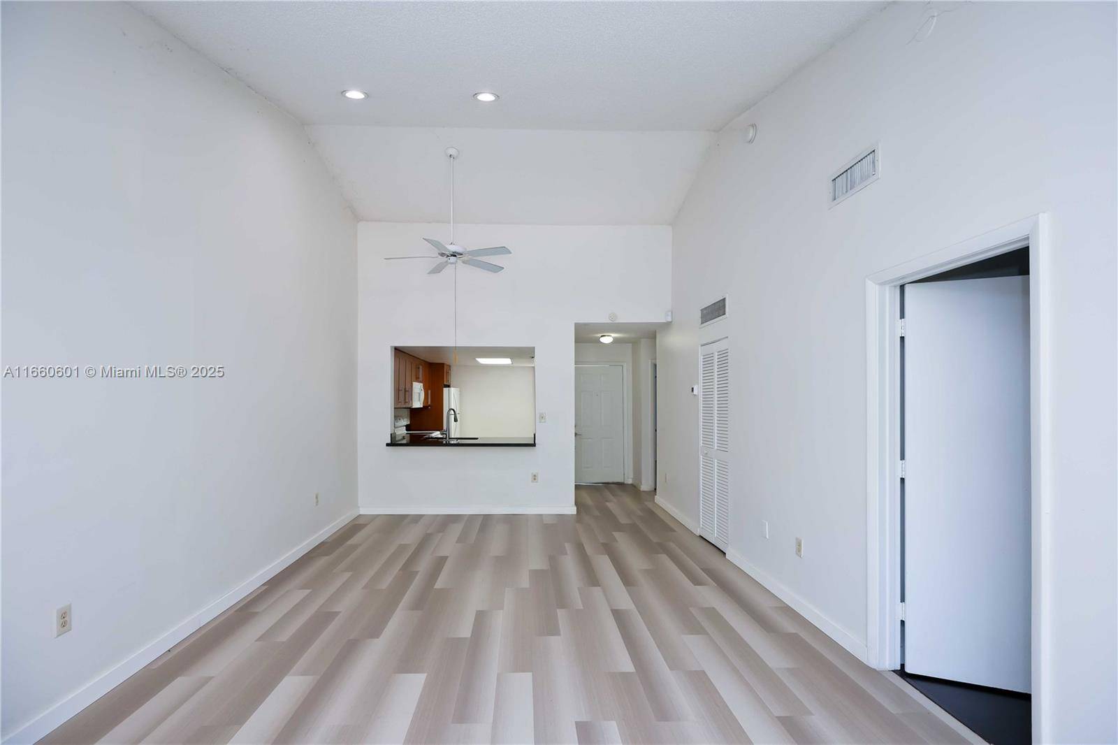 446 SW 113th WayPembroke Pines - Condo 1-4 Stories,Condo condo unit 446 - picture