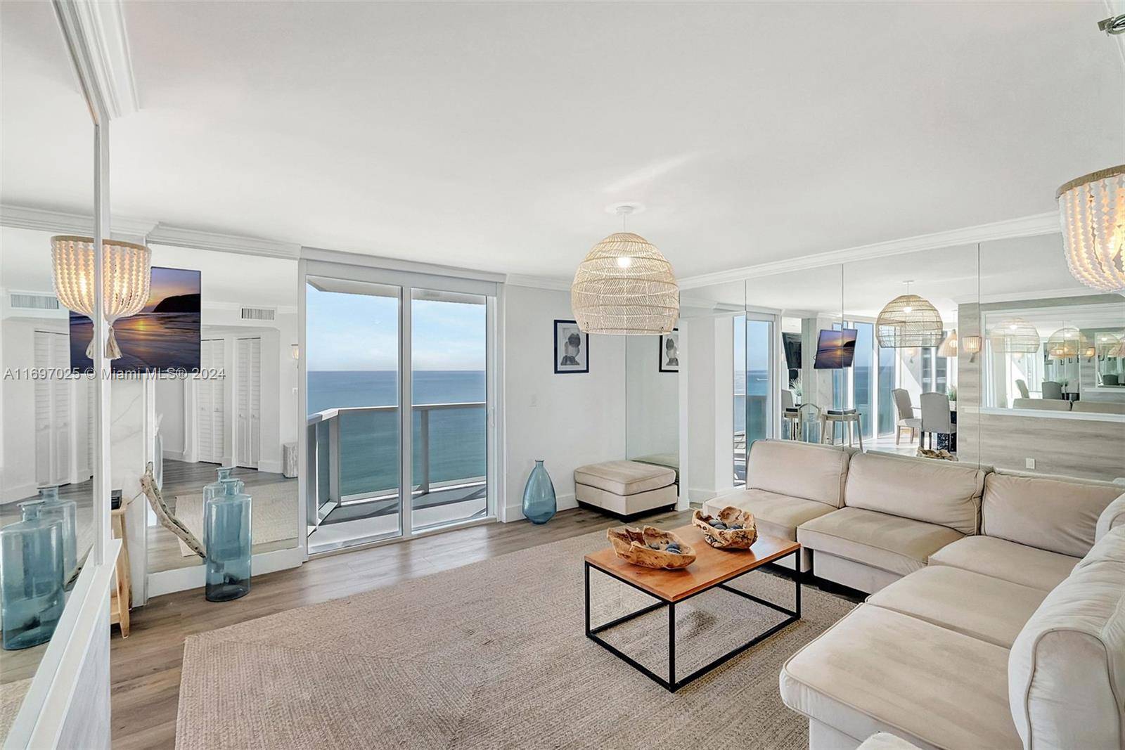 2401 Collins AveMiami Beach - Condo/Co-Op/Seasonal,Condo condo unit 1902 - picture