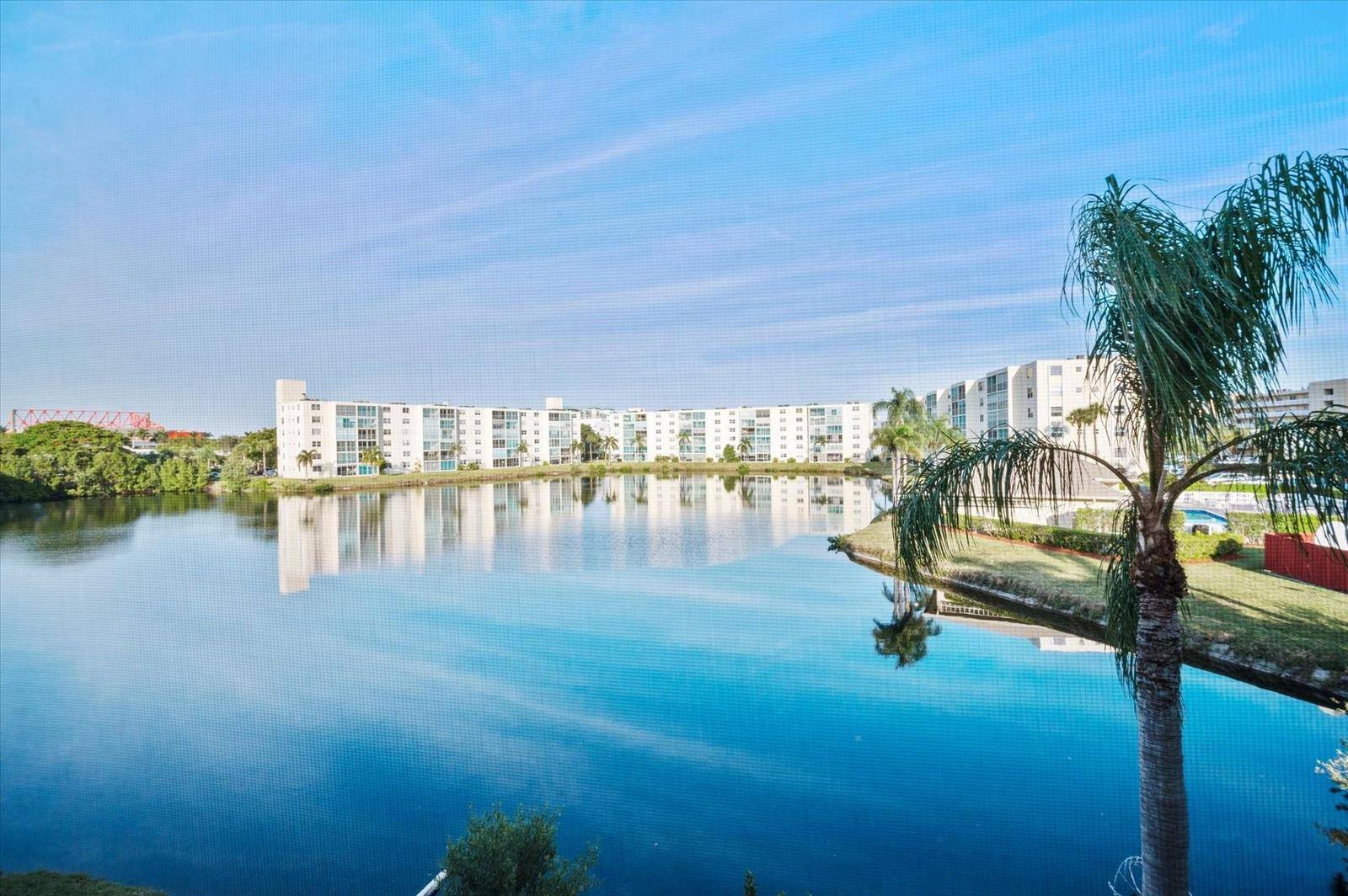 141 SE 3rdDania Beach - Condo condo unit 307 - picture