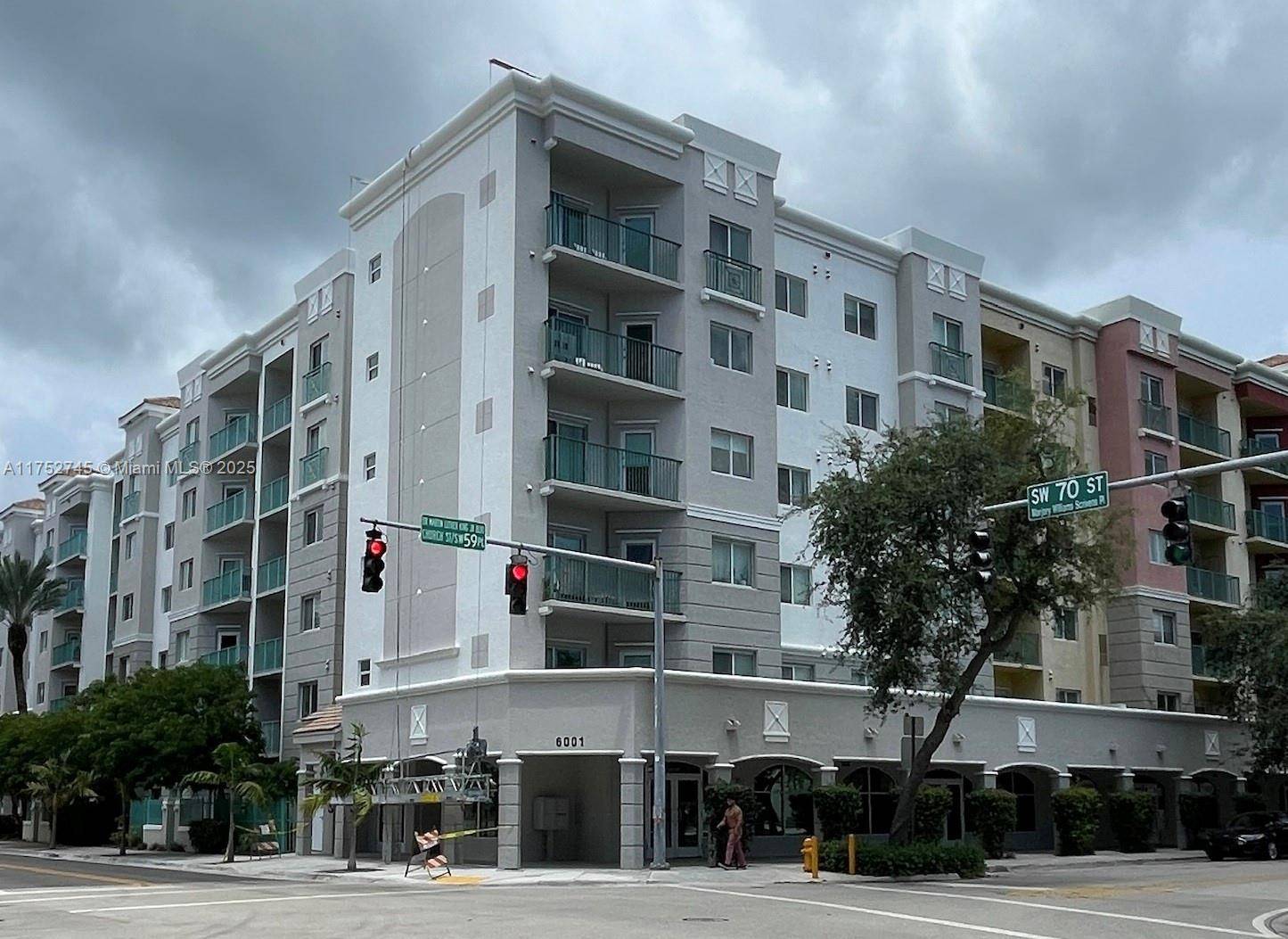 6001 SW 70th StSouth Miami - Condo 5+ Stories,Condo condo unit 133 - picture