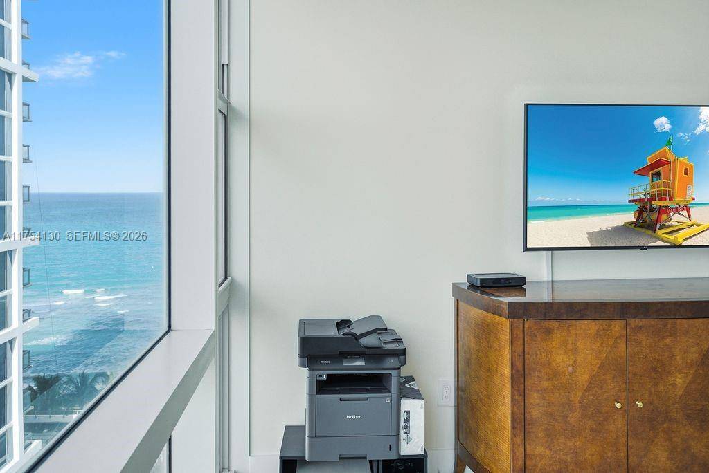 6801 Collins AveMiami Beach - Condo/Co-Op/Annual,Condo condo unit 1403/Door 0/1414 - picture