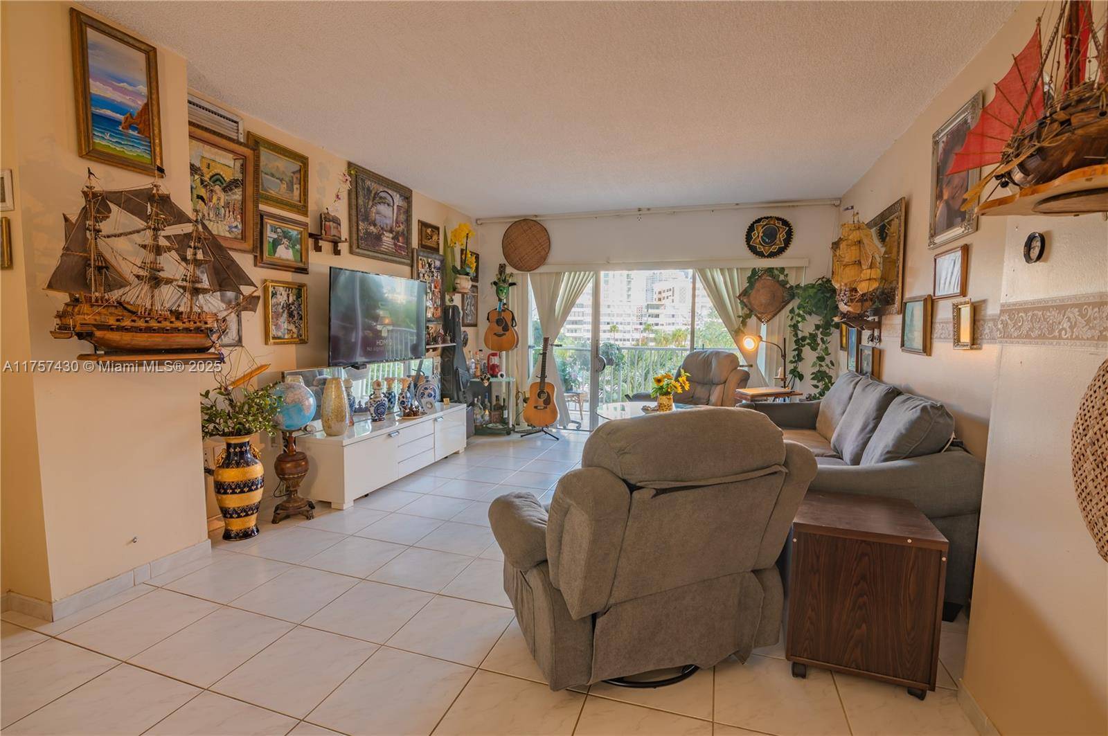300 Bayview DrSunny Isles Beach - Condo 5+ Stories,Condo condo unit 211 - picture