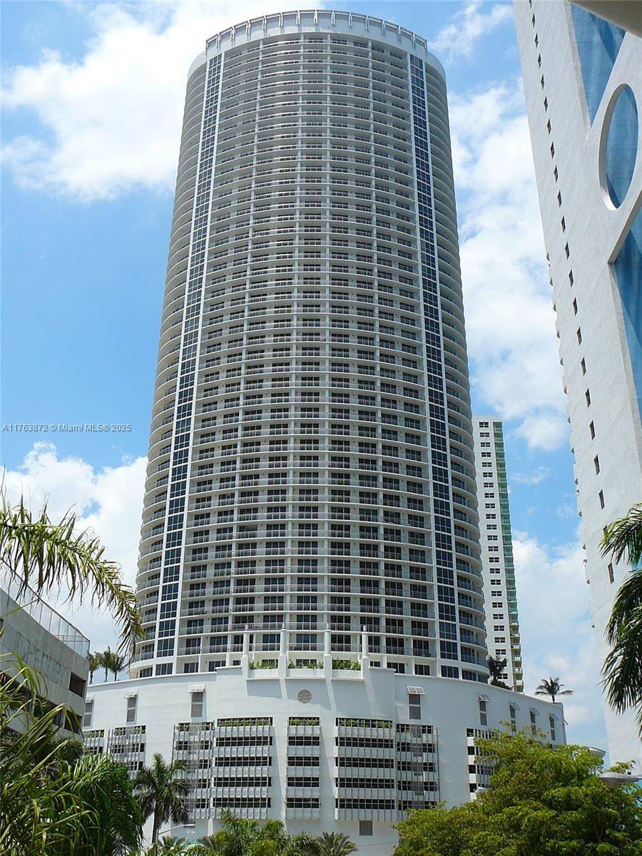 1750 N Bayshore DrMiami - Condo 5+ Stories,Co-Op condo unit 2215 - picture