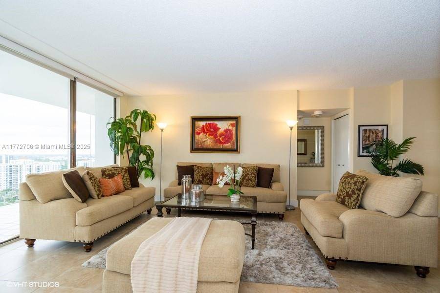 19707 Turnberry WayAventura - Condo/Co-Op/Seasonal,Condo condo unit 23C - picture