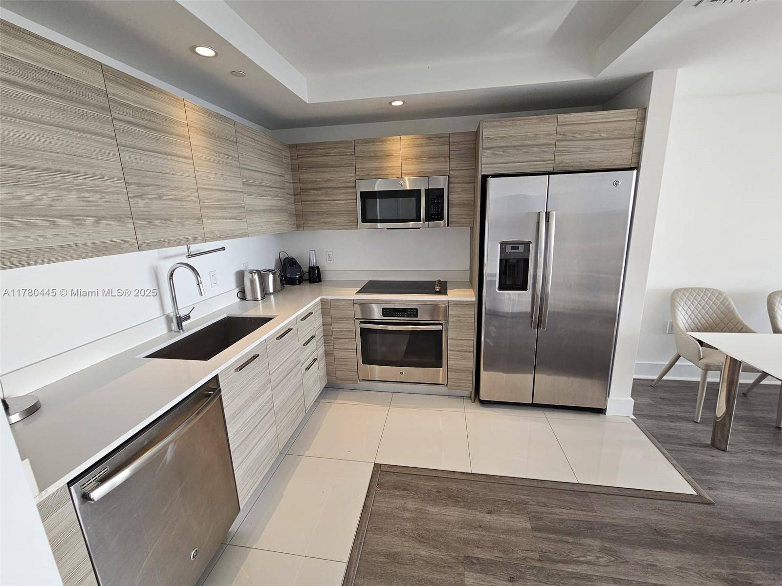 121 NE 34 STMiami - Condo 5+ Stories,Condo condo unit 2511 - picture