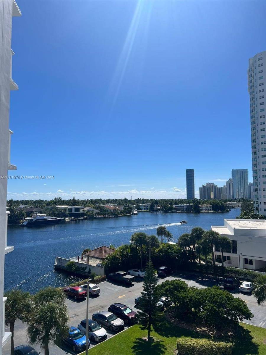 20515 E Country Club DrAventura - Condo/Co-Op/Annual,Condo condo unit 648 - picture