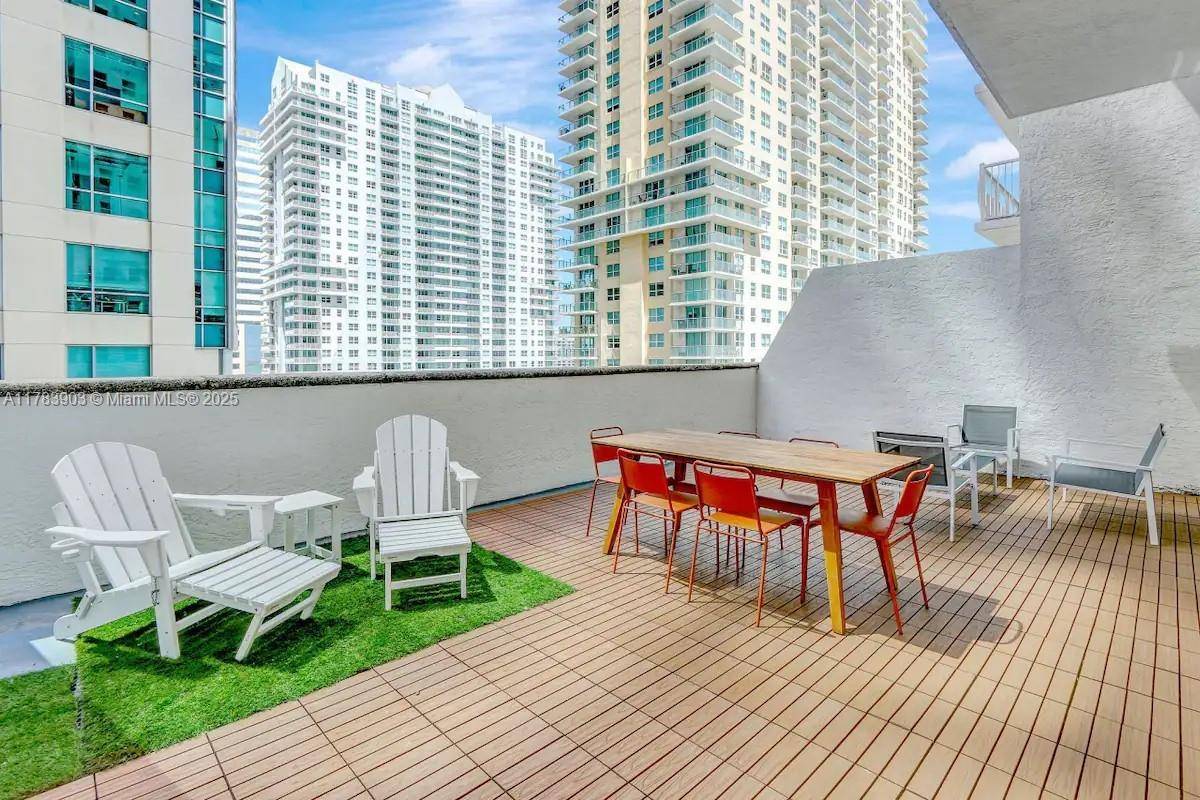1200 Brickell Bay DrMiami - Condo 5+ Stories,Condo condo unit 1404 - picture