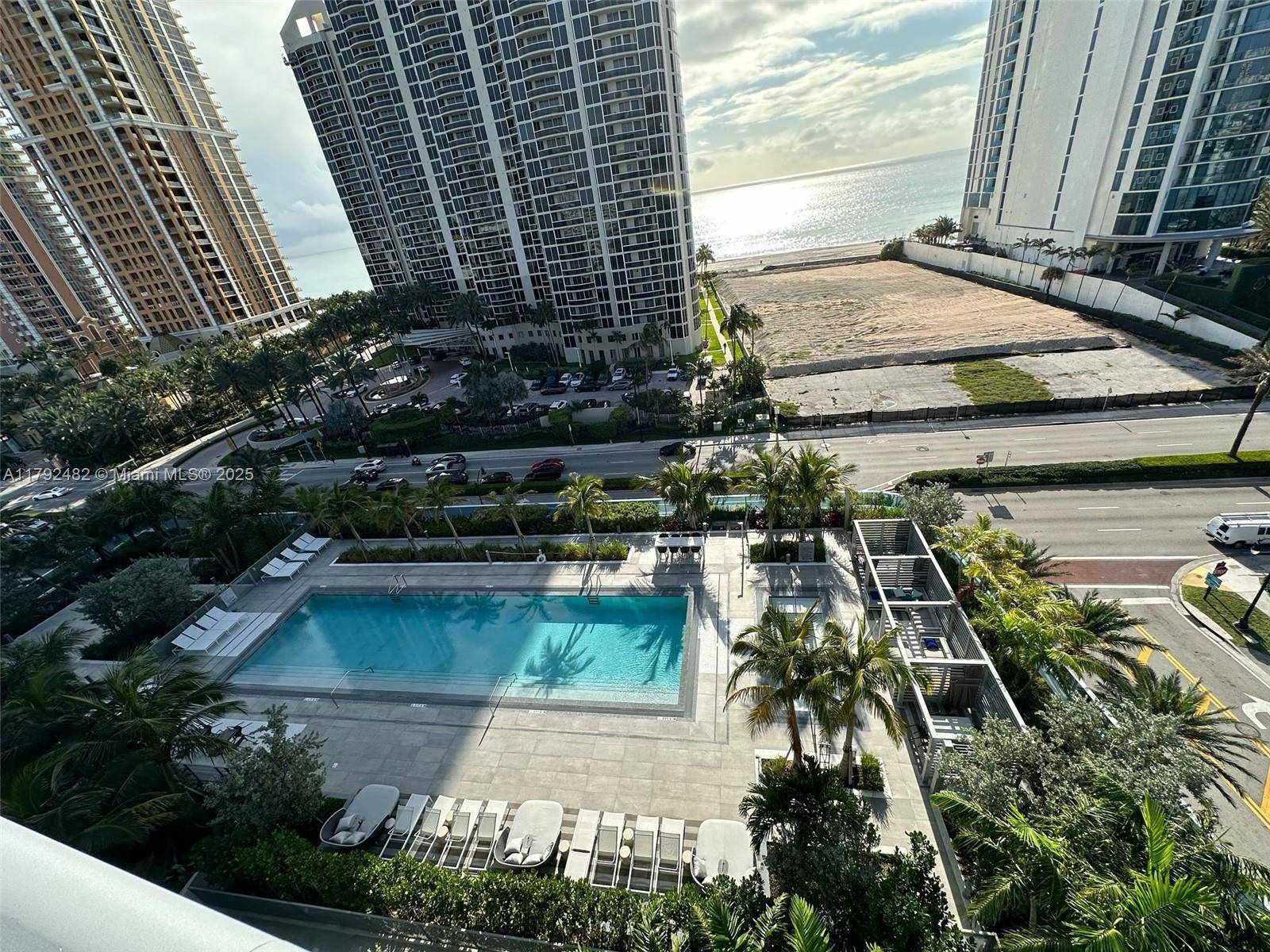 17550 Collins AveSunny Isles Beach - Condo/Co-Op/Seasonal,Apartment condo unit 902 - picture
