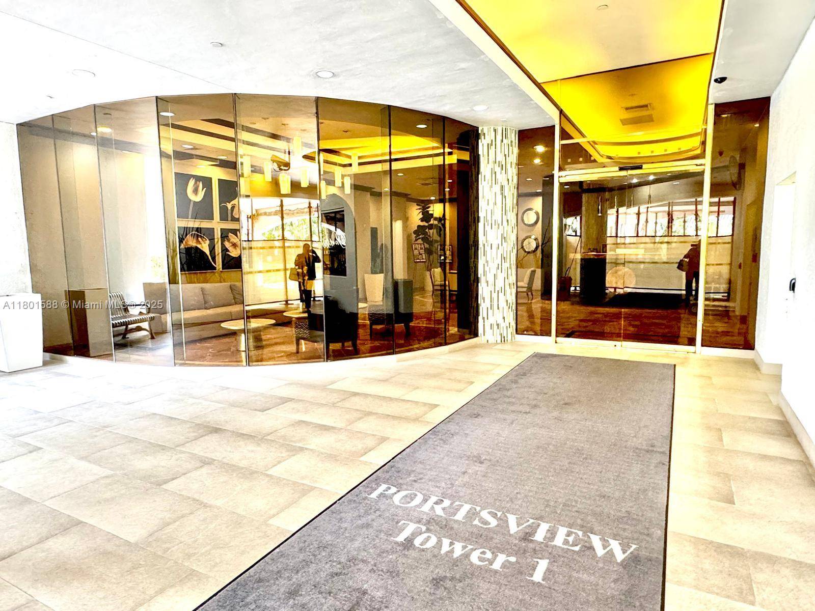 3610 Yacht Club DrAventura - Condo 5+ Stories,Condo condo unit 810 - picture