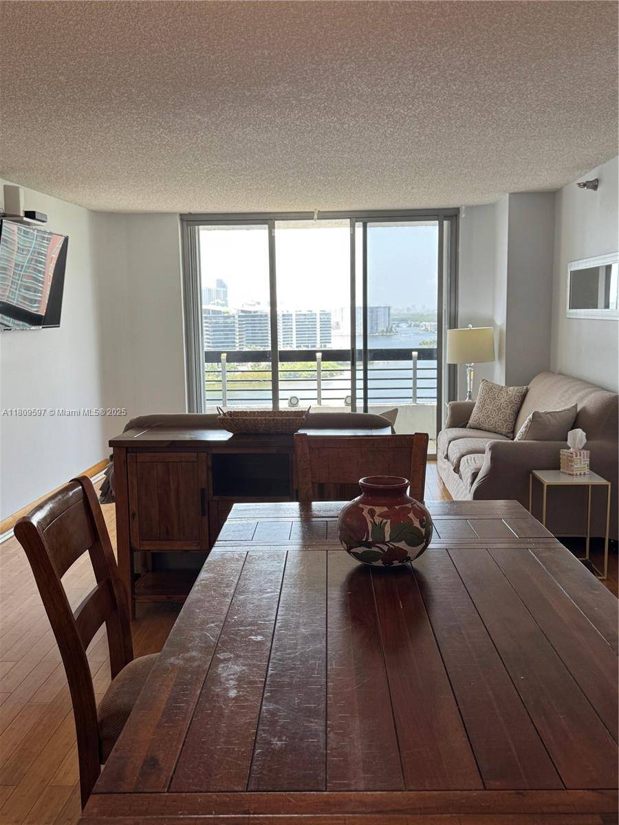 3400 NE 192nd StAventura - Condo/Co-Op/Annual,Condo condo unit LPH3 - picture