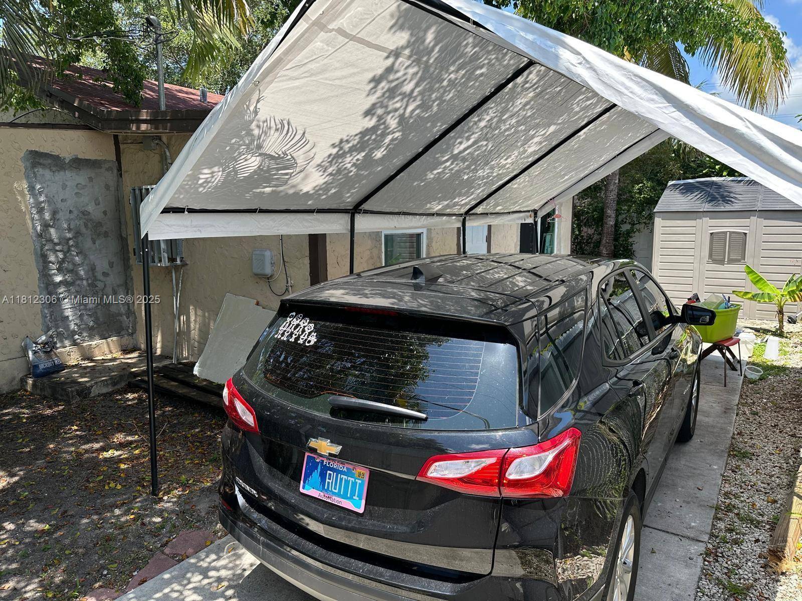 544 NW 96th StMiami - picture