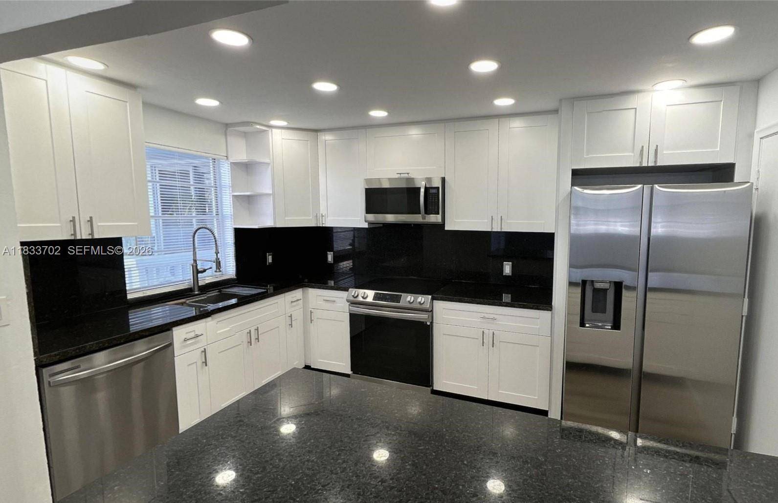 1020 Meridian AveMiami Beach - Condo 5+ Stories,Condo condo unit 201 - picture