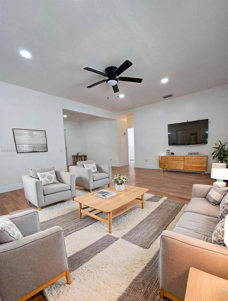 3417 SW 25th TerMiami - Duplex/Tri/Quad-Annual,Multi Family condo unit 1 - picture