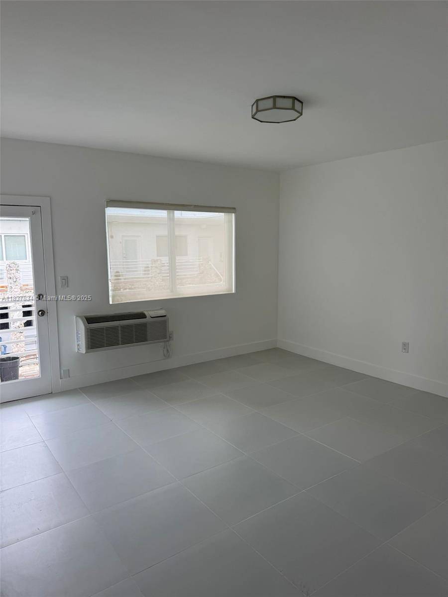 320 85th StMiami Beach - Condo 5+ Stories,Condo condo unit 24 - picture