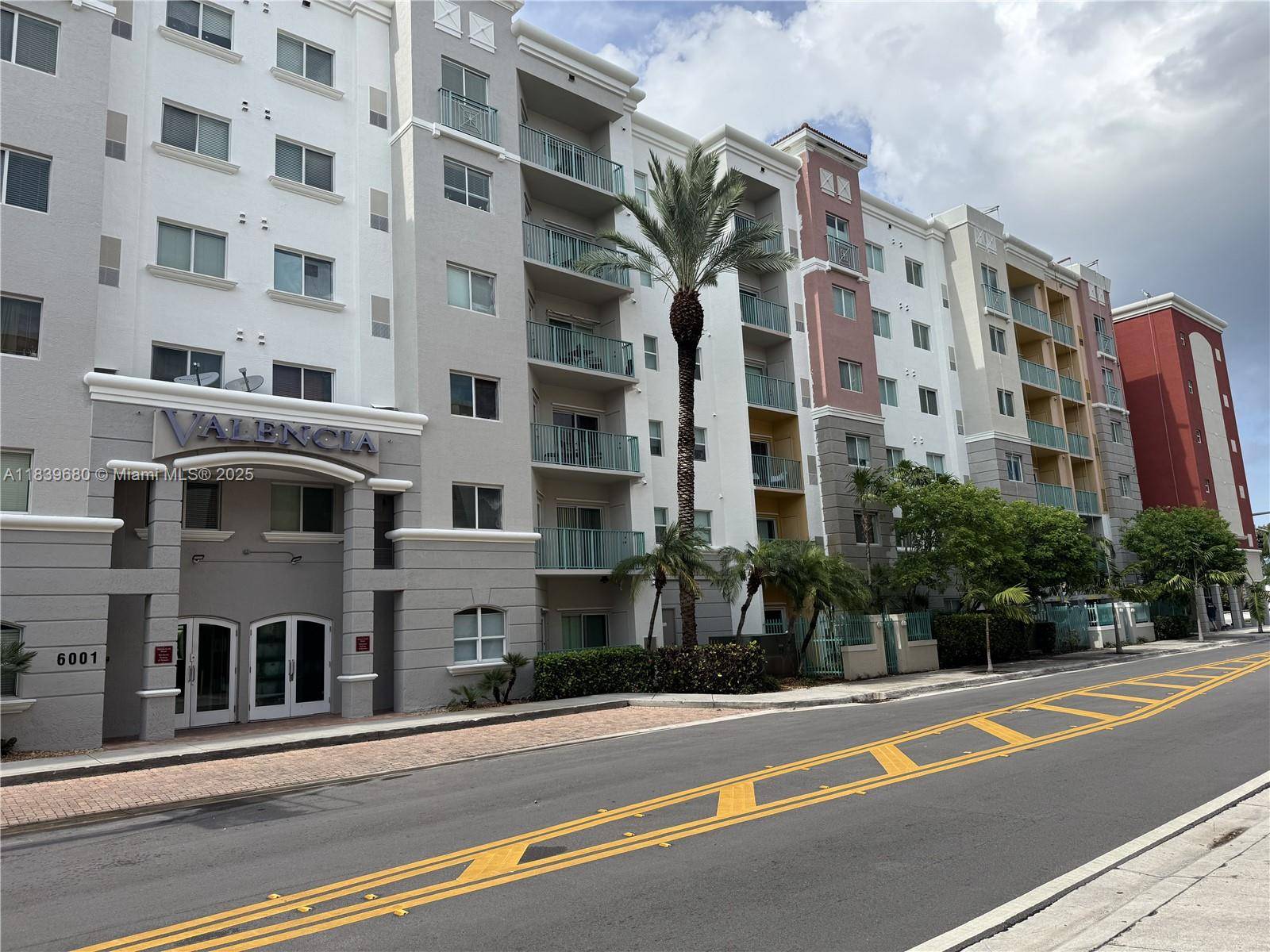 6001 SW 70th StSouth Miami - Condo 5+ Stories,Condo condo unit 304 - picture