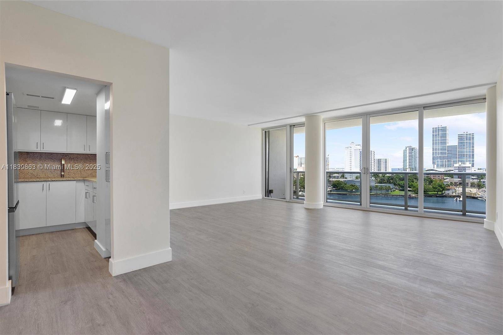 900 Bay DrMiami Beach - Condo 5+ Stories,Condo condo unit 718+Dock Slip available - picture
