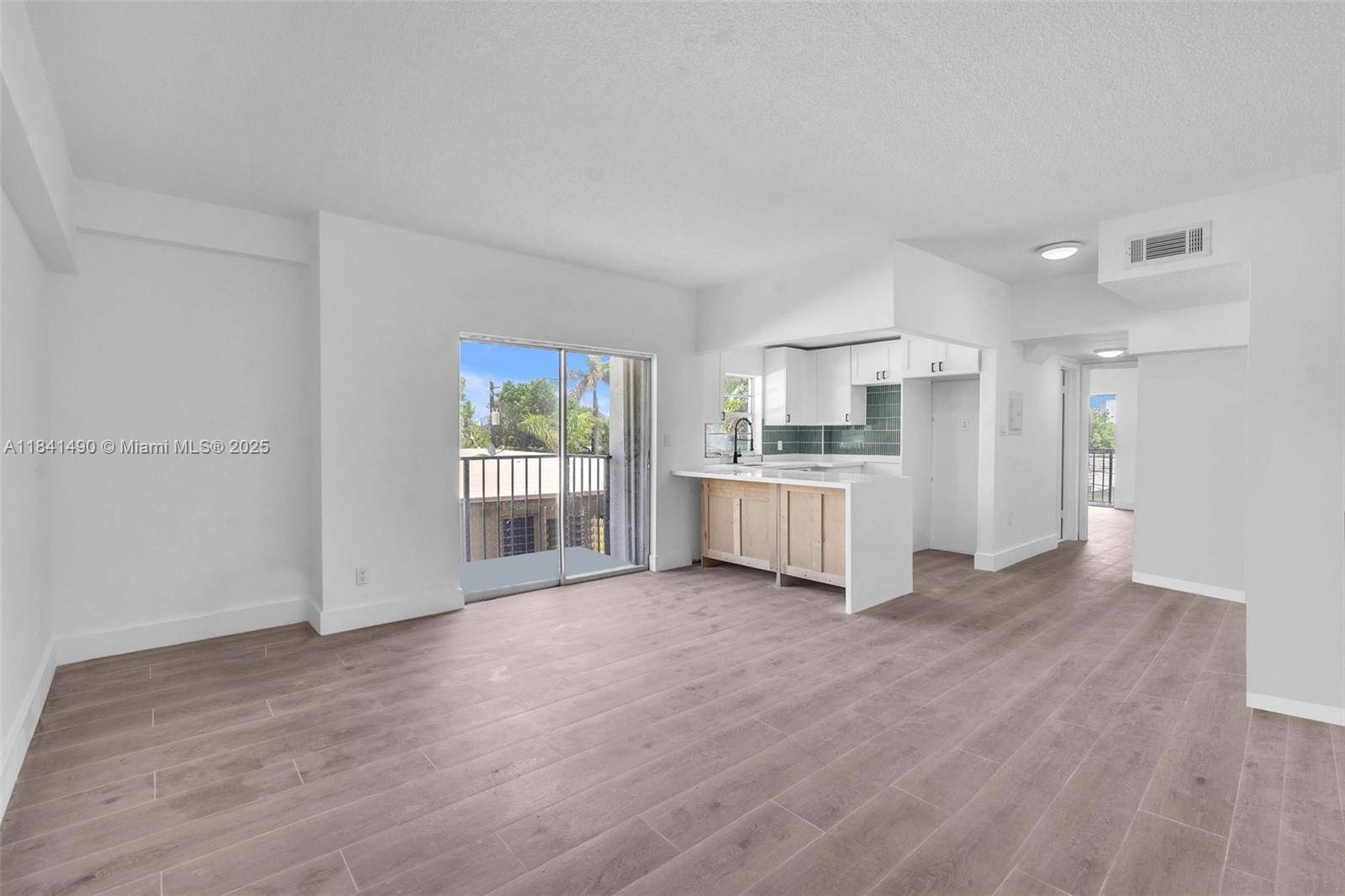 1960 Marseille DrMiami Beach - Condo 5+ Stories,Condo condo unit 304 - picture
