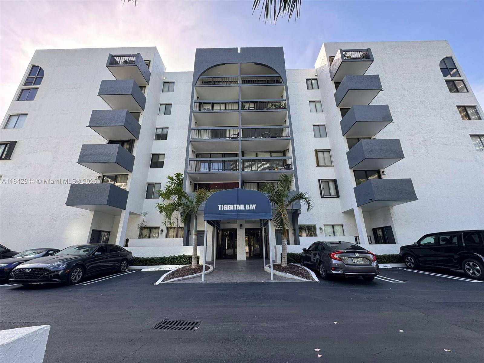 2715 Tigertail AveMiami - Condo/Co-Op/Annual,Condo condo unit 404 - picture