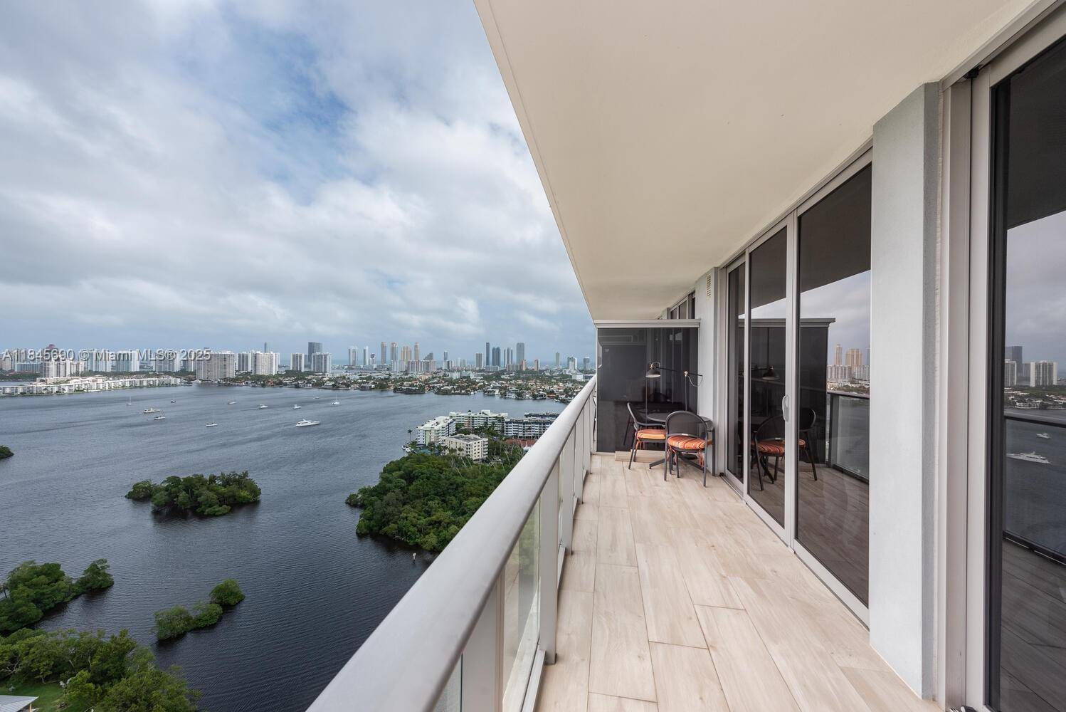 16385 Biscayne BlvdNorth Miami Beach - Condo 5+ Stories,Condo condo unit 2904 - picture
