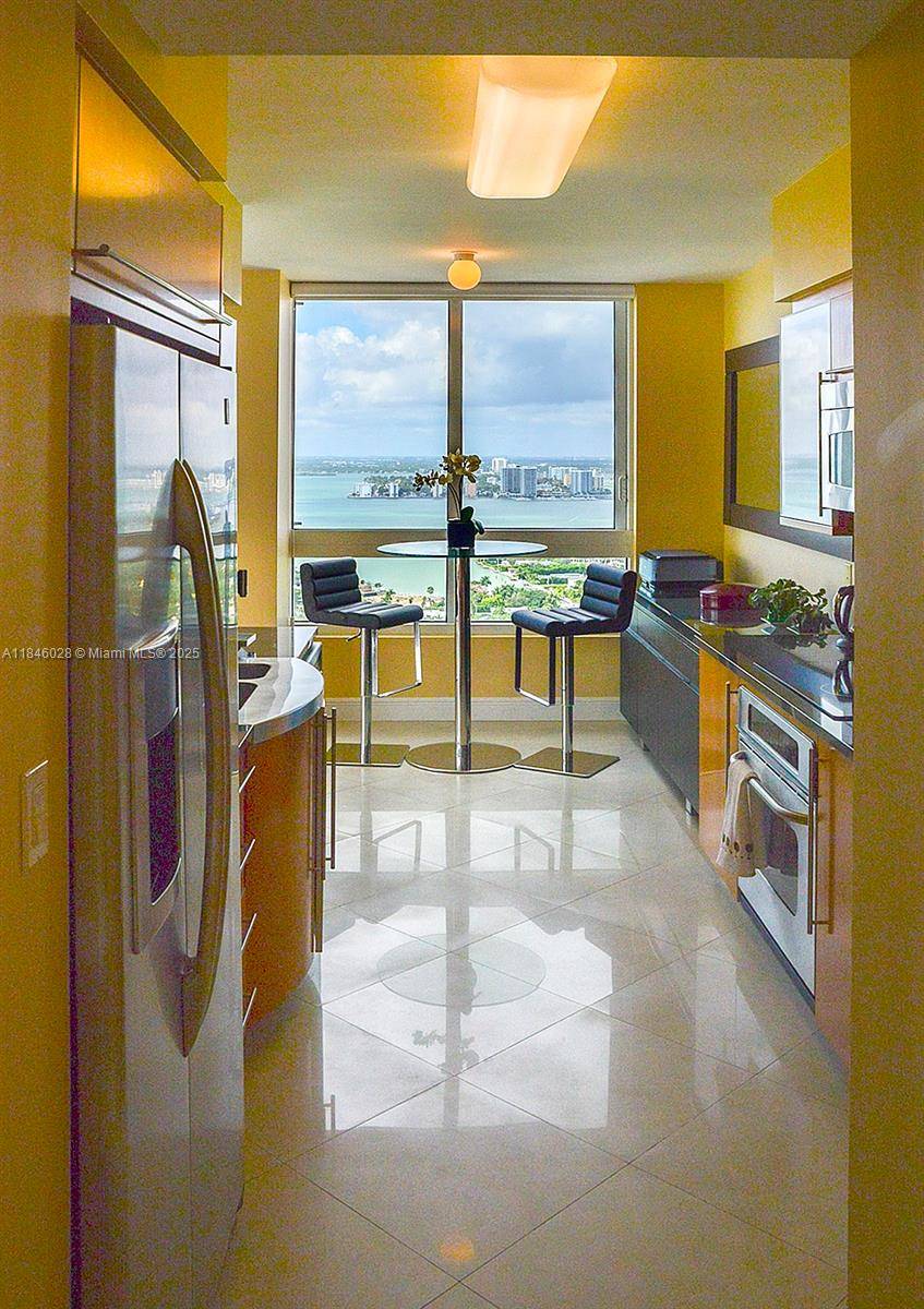 6365 Collins AveMiami Beach - Condo/Co-Op/Seasonal,Condo condo unit 3907 - picture