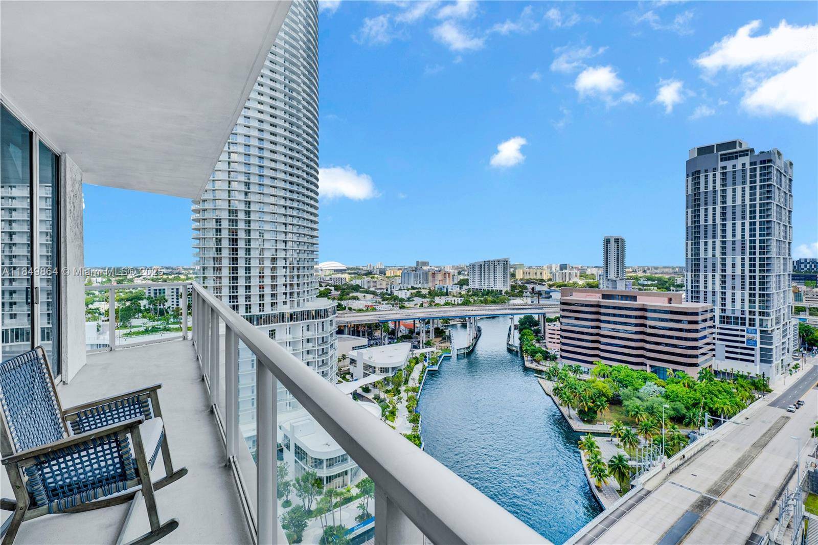 185 SW 7th StMiami - Condo 5+ Stories,Condo condo unit 1901 - picture
