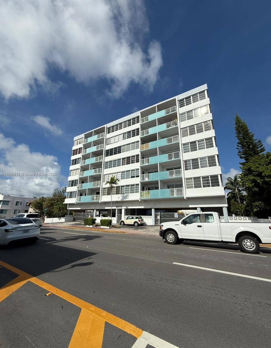 8000 Harding AveMiami Beach - Condo 1-4 Stories,Condo condo unit 5F - picture