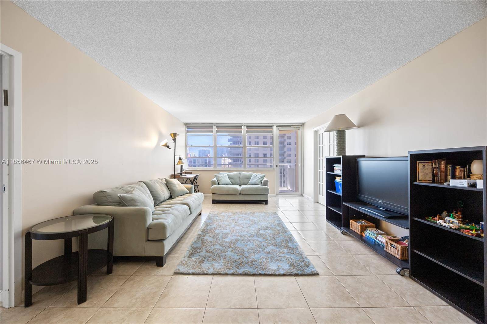 251 174th StSunny Isles Beach - Condo 5+ Stories,Condo condo unit 812 - picture