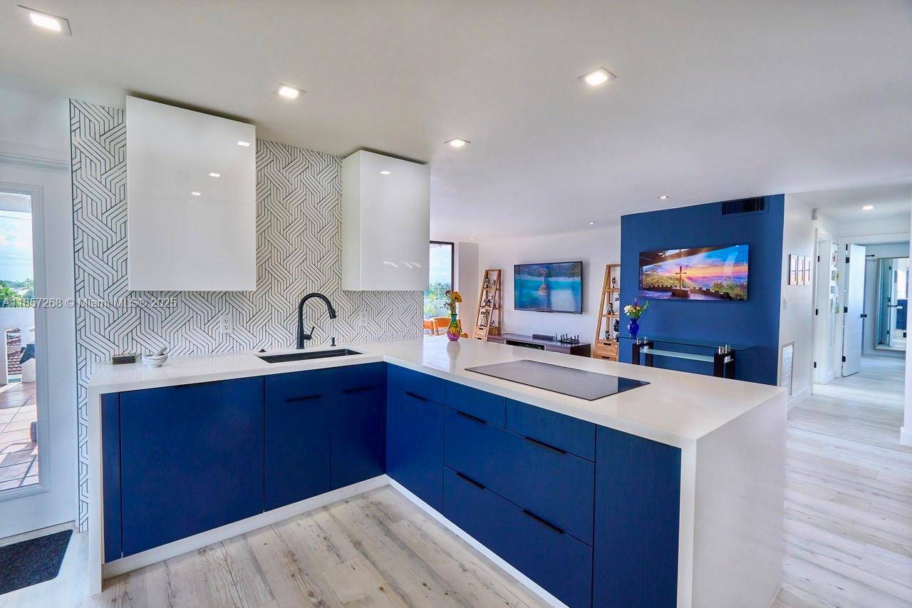 3545 NE 166th StNorth Miami Beach - Condo 5+ Stories,Condo condo unit 510 - picture