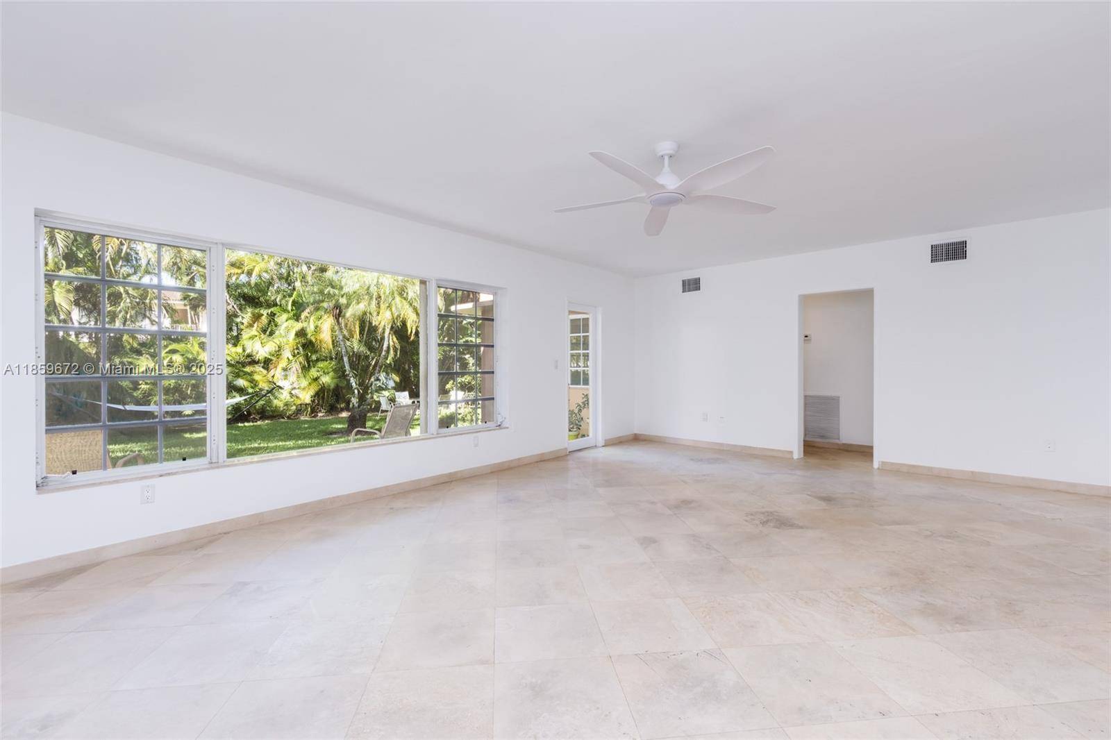 60 Park DrBal Harbour - Condo/Co-Op/Annual,Condo condo unit C - picture