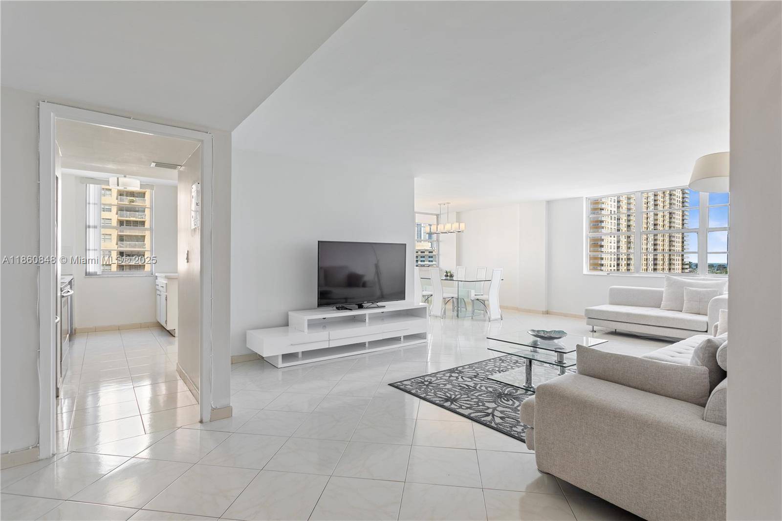250 174th StSunny Isles Beach - Condo/Co-Op/Annual,Condo condo unit 605 - picture