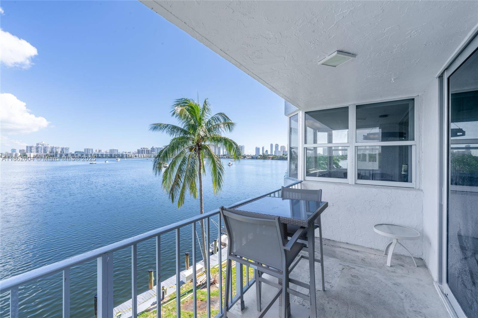 16546 NE 26th AveNorth Miami Beach - Condo/Co-Op/Annual,Condo condo unit 4F - picture