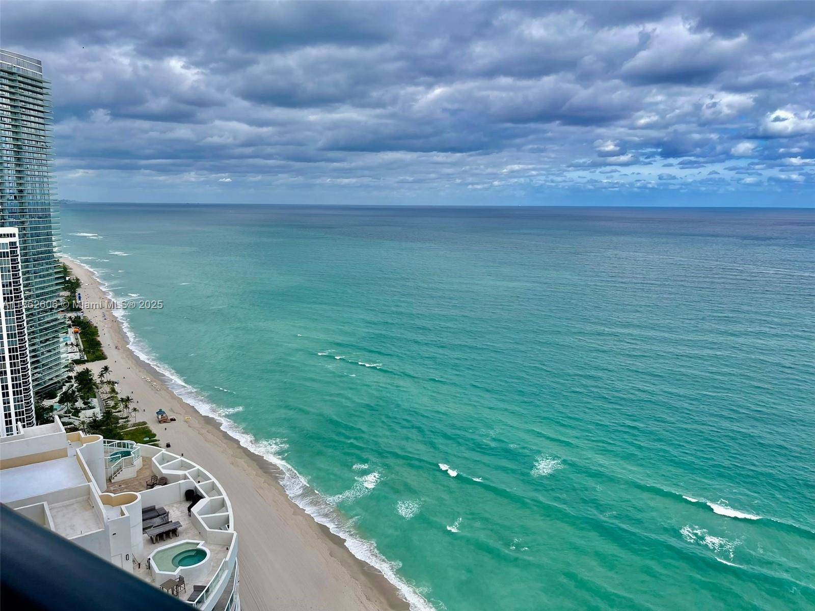 18555 Collins AveSunny Isles Beach - Condo/Co-Op/Annual,Condo condo unit 3705 - picture
