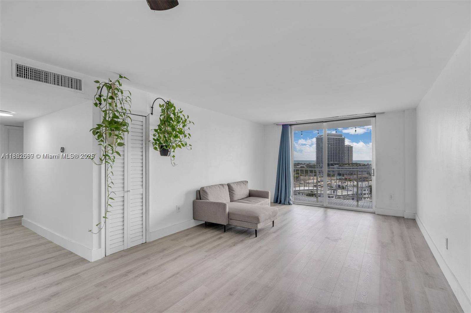 6900 Bay DrMiami Beach - Condo/Co-Op/Annual,Condo condo unit 11F - picture