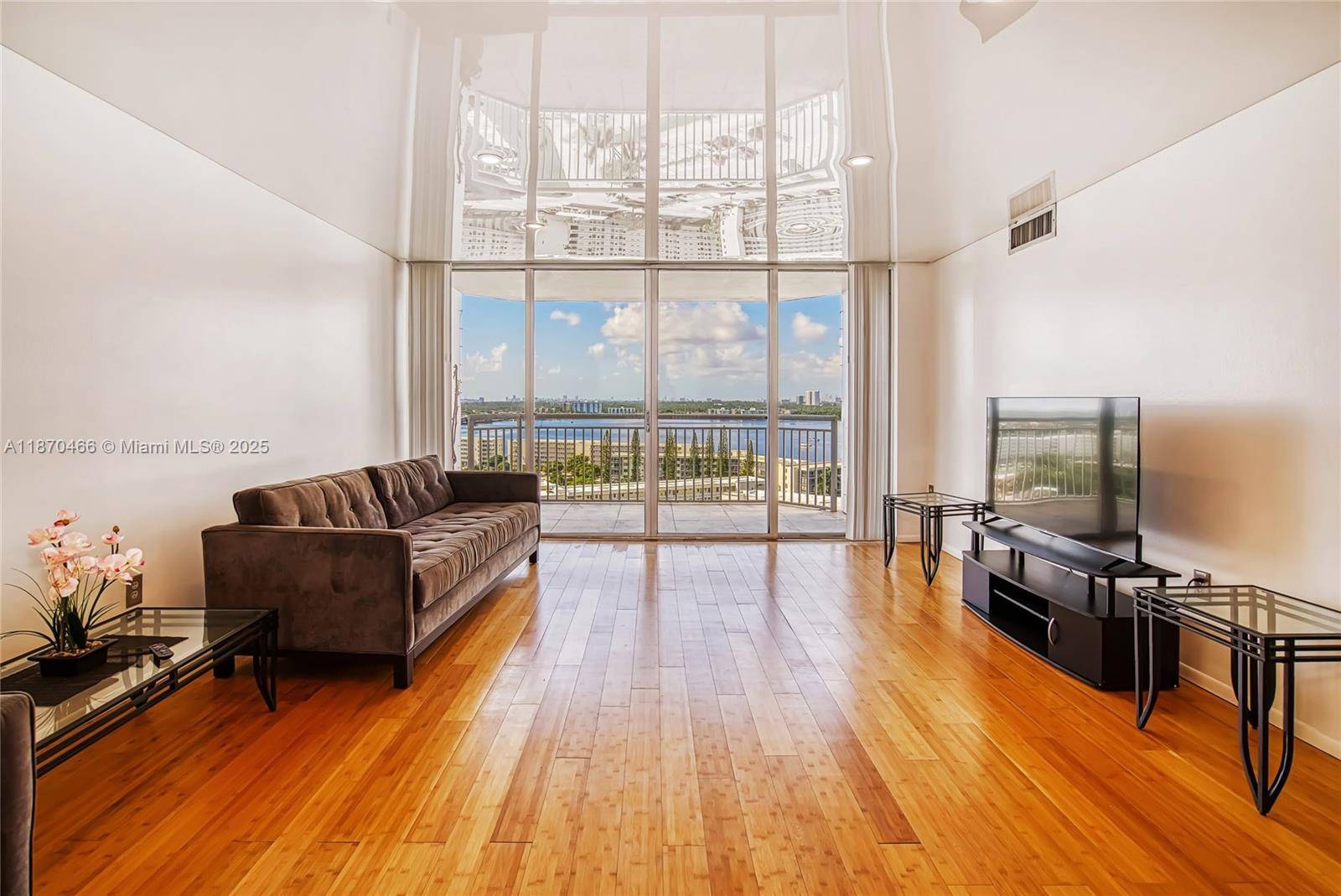 18021 Biscayne BlvdAventura - Condo 5+ Stories,Condo condo unit 1604 - picture