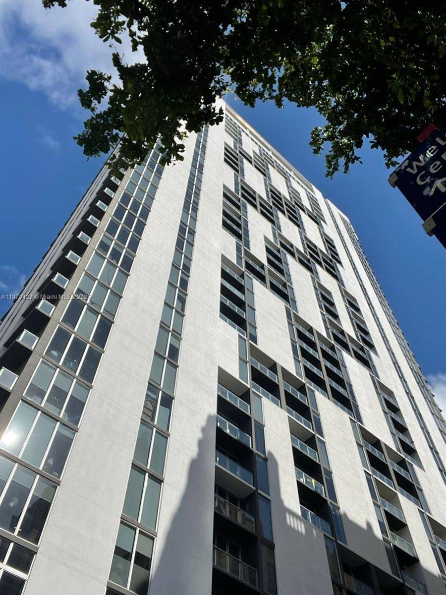 151 SE 1st StMiami - Condo/Co-Op/Annual,Condo condo unit 1111 - picture