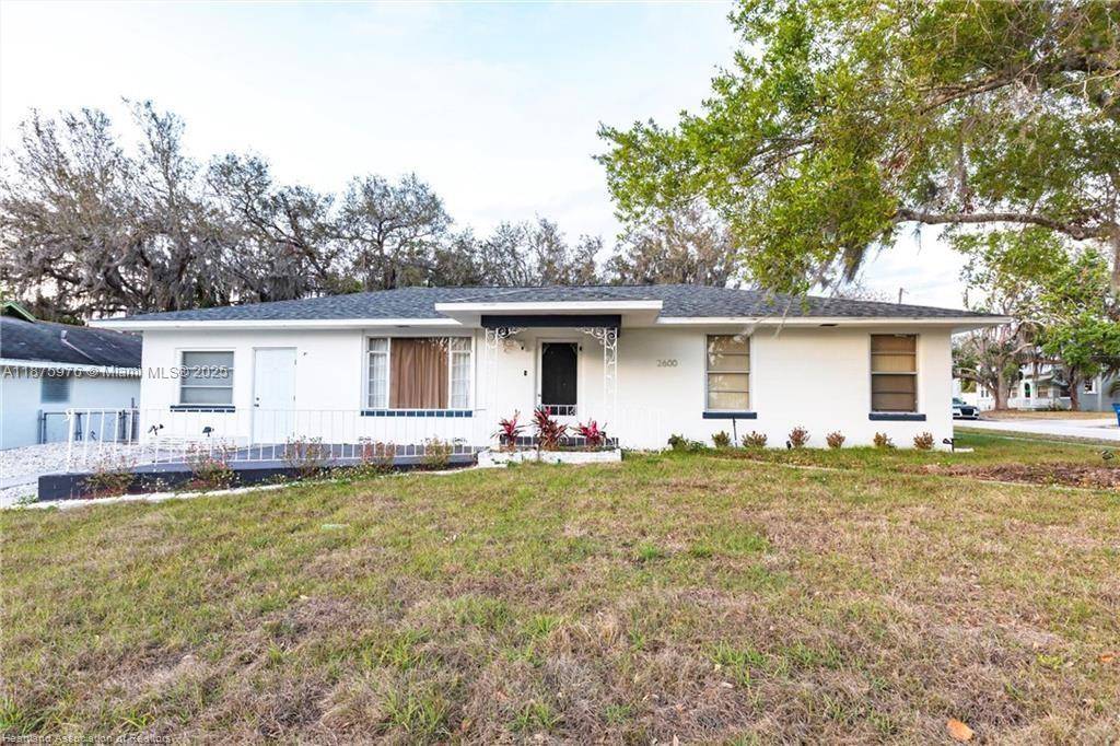 2600 Lakeview DriveSebring - picture