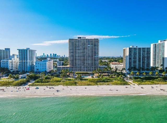2555 Collins AveMiami Beach - Single Family-Seasonal,Condo condo unit 2200 - picture