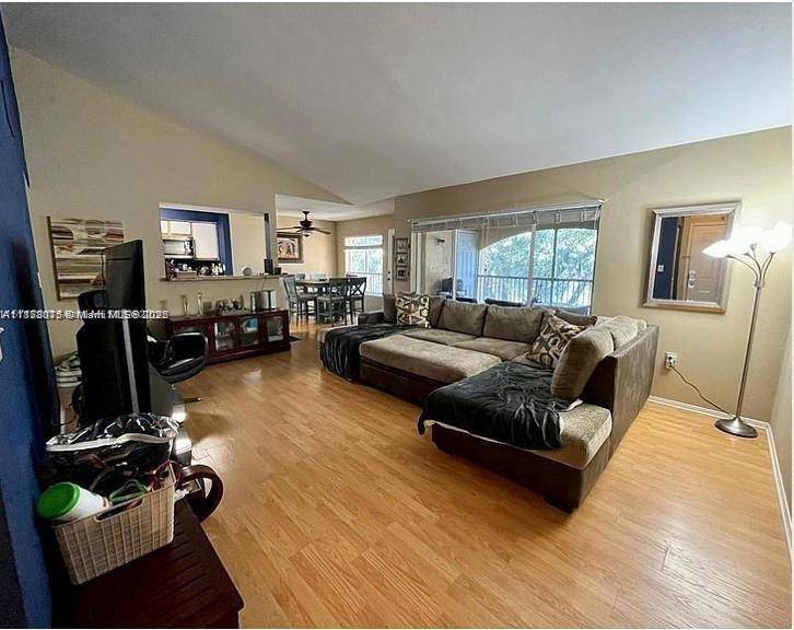 2445 NW 33rd StOakland Park - Condo 1-4 Stories,Condo condo unit 1413 - picture