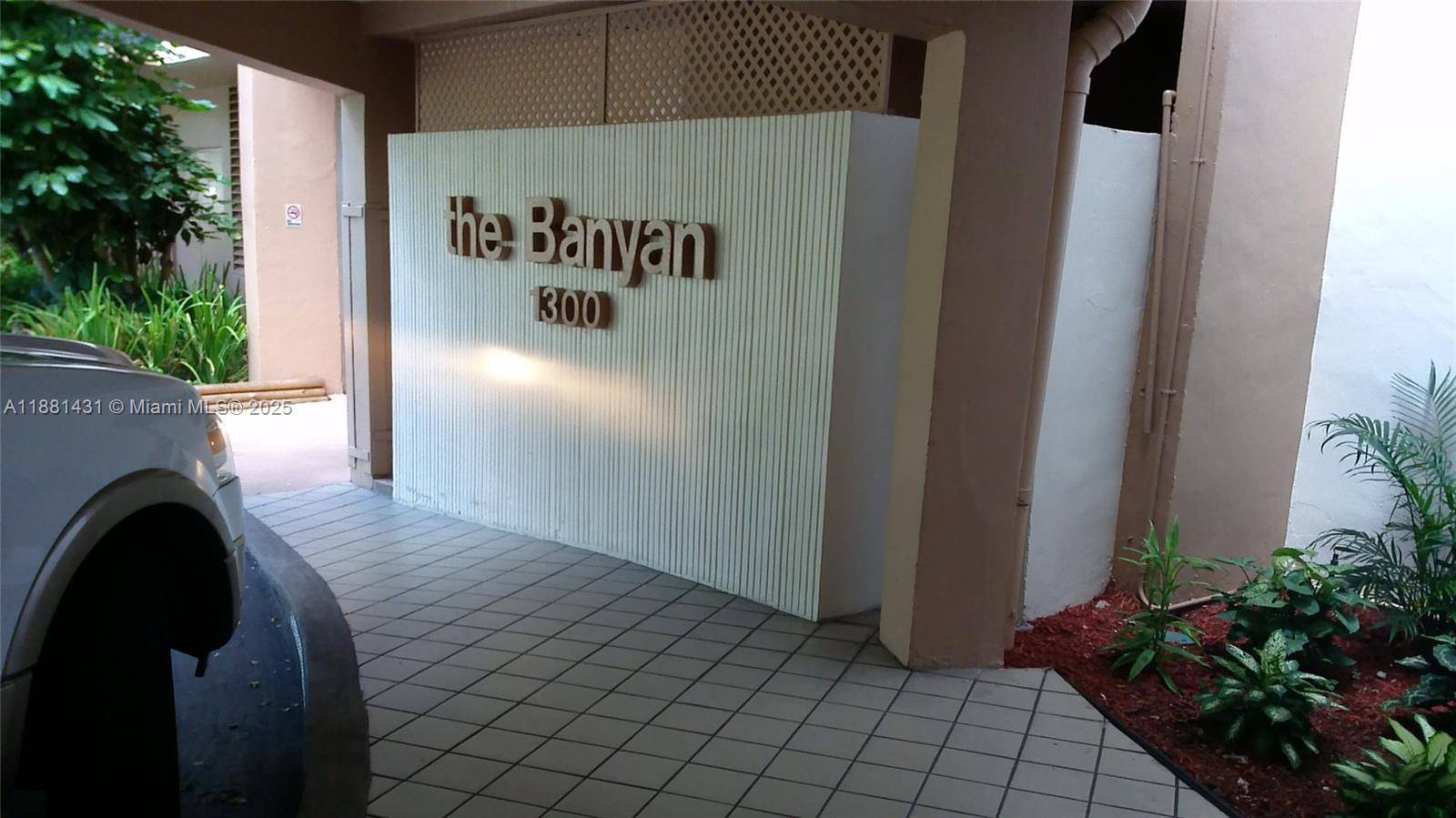 1300 St Charles PlPembroke Pines - Condo 5+ Stories,Condo condo unit 311 - picture