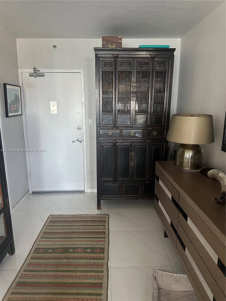 1200 West AveMiami Beach - Condo/Co-Op/Annual,Condo condo unit 715 - picture