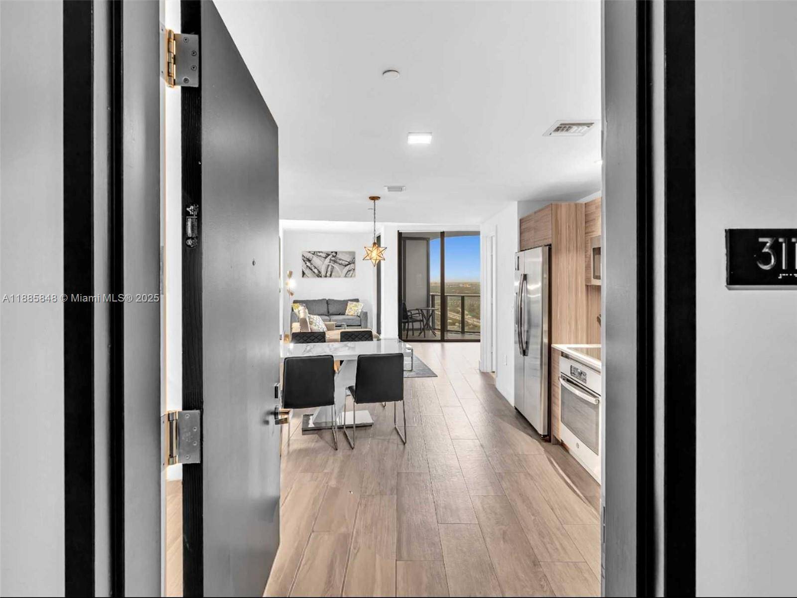 121 NE 34th StMiami - Condo/Co-Op/Seasonal,Condo condo unit 3114 - picture