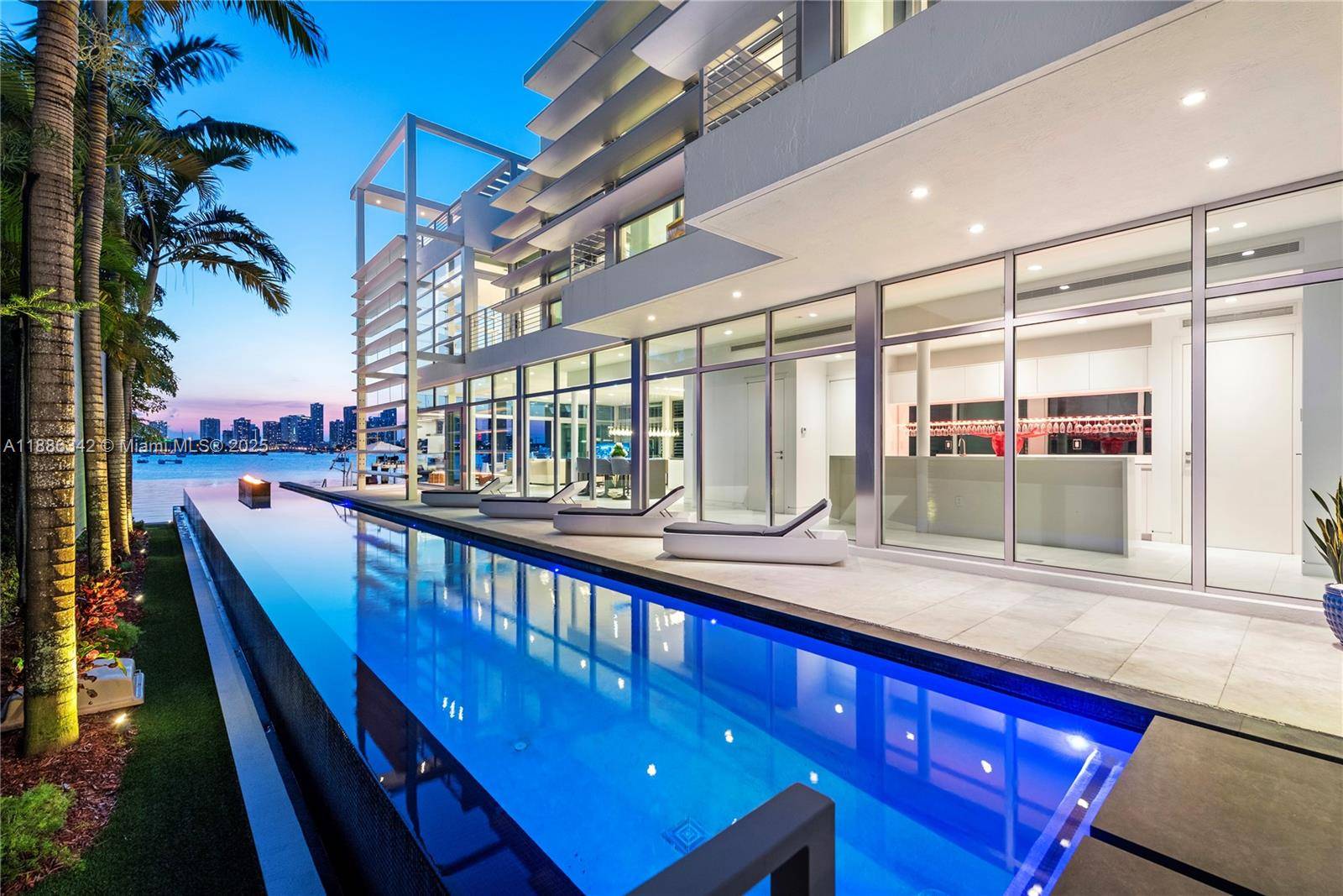 440 S Hibiscus DrMiami Beach - picture