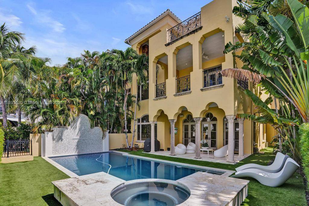 1516 Island BlvdAventura - picture