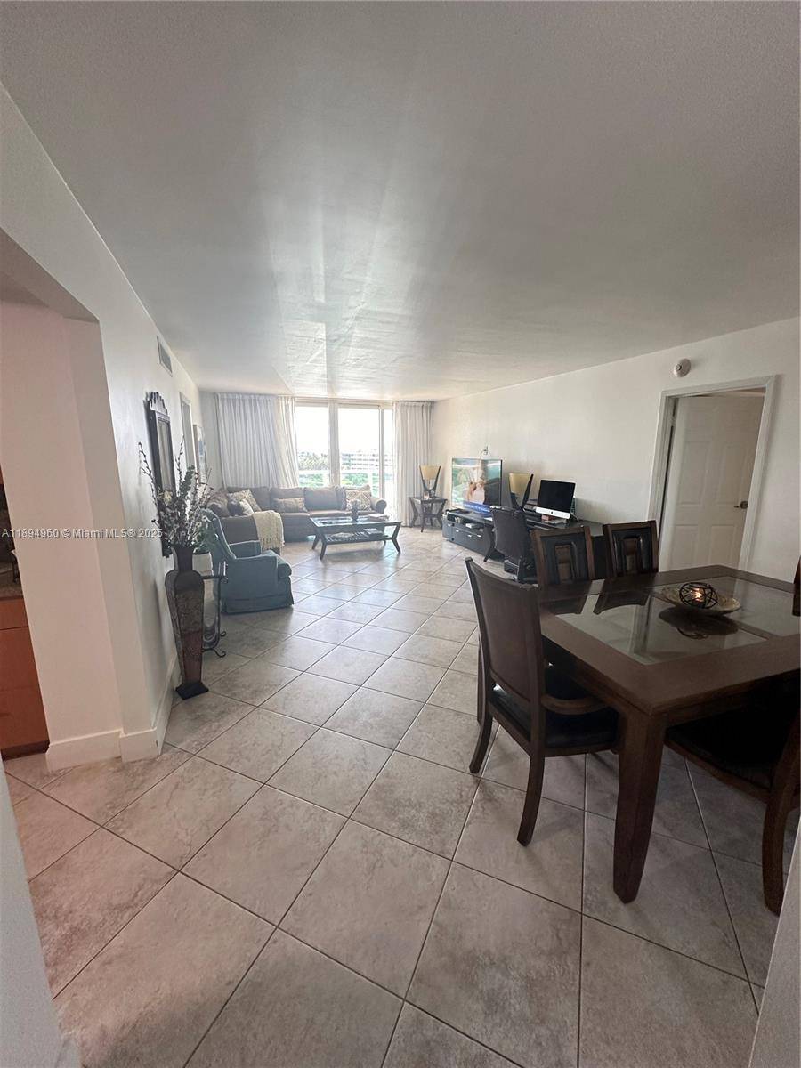 100 Bayview DrSunny Isles Beach - Condo 5+ Stories,Condo condo unit 601 - picture