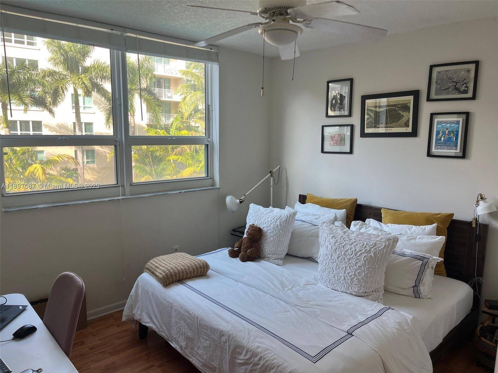 2000 N Bayshore DrMiami - Condo/Co-Op/Annual,Condo condo unit 301 - picture