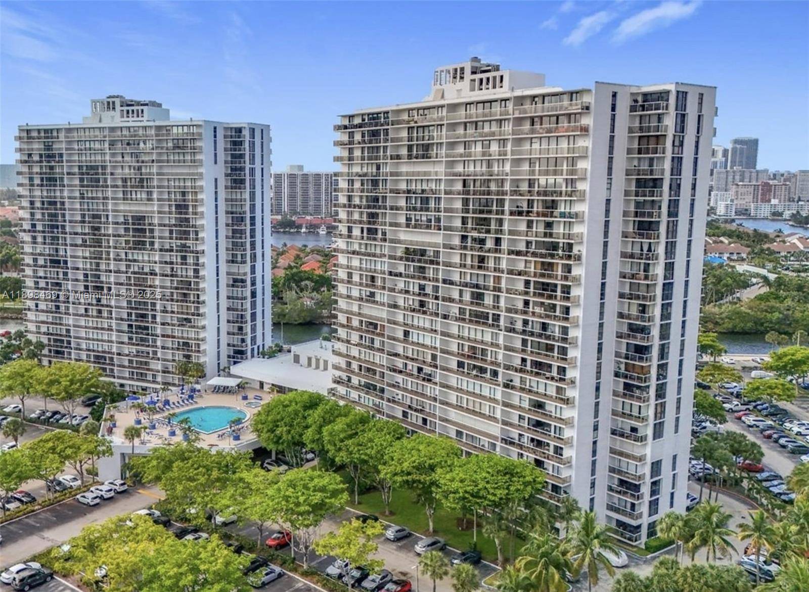 3731 N Country Club DrAventura - Condo 5+ Stories,Condo condo unit 129 - picture