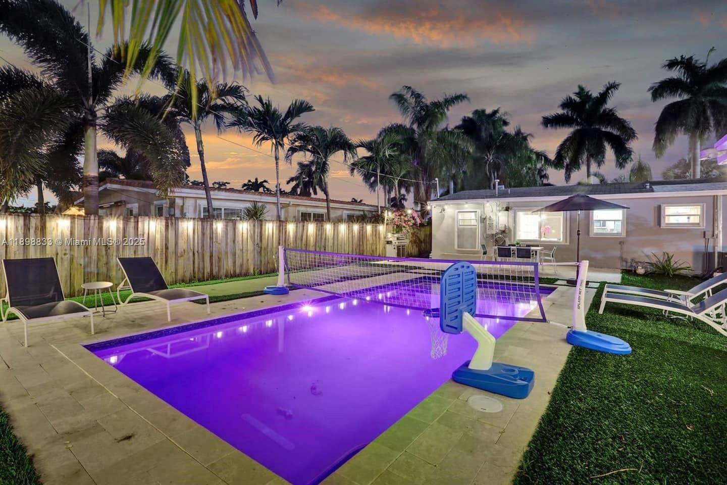 1124 NE 6th StHallandale Beach - picture