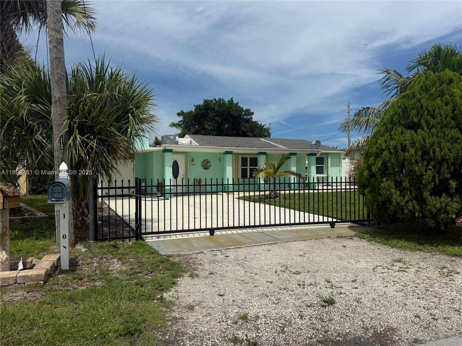 1708 S Saint Lucie CtFort Pierce - picture